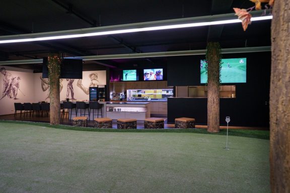 APEX Indoor Golf Chill Area